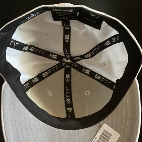 NWT.  Raiders hat, white - Picture 8 of 8